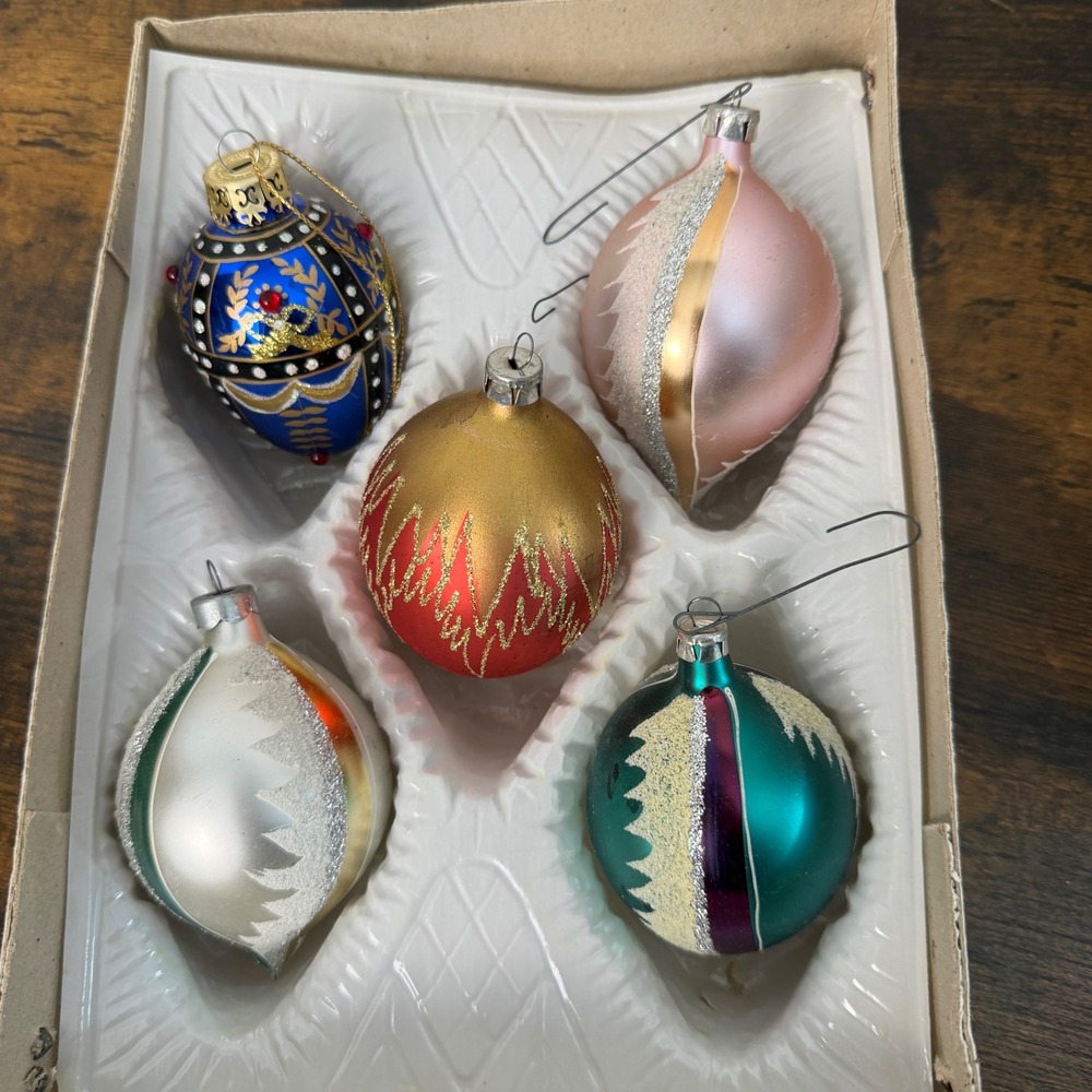 Commodore Christmas Classics Glass Ornaments Set 5pc Vintage Romania Hand Decor